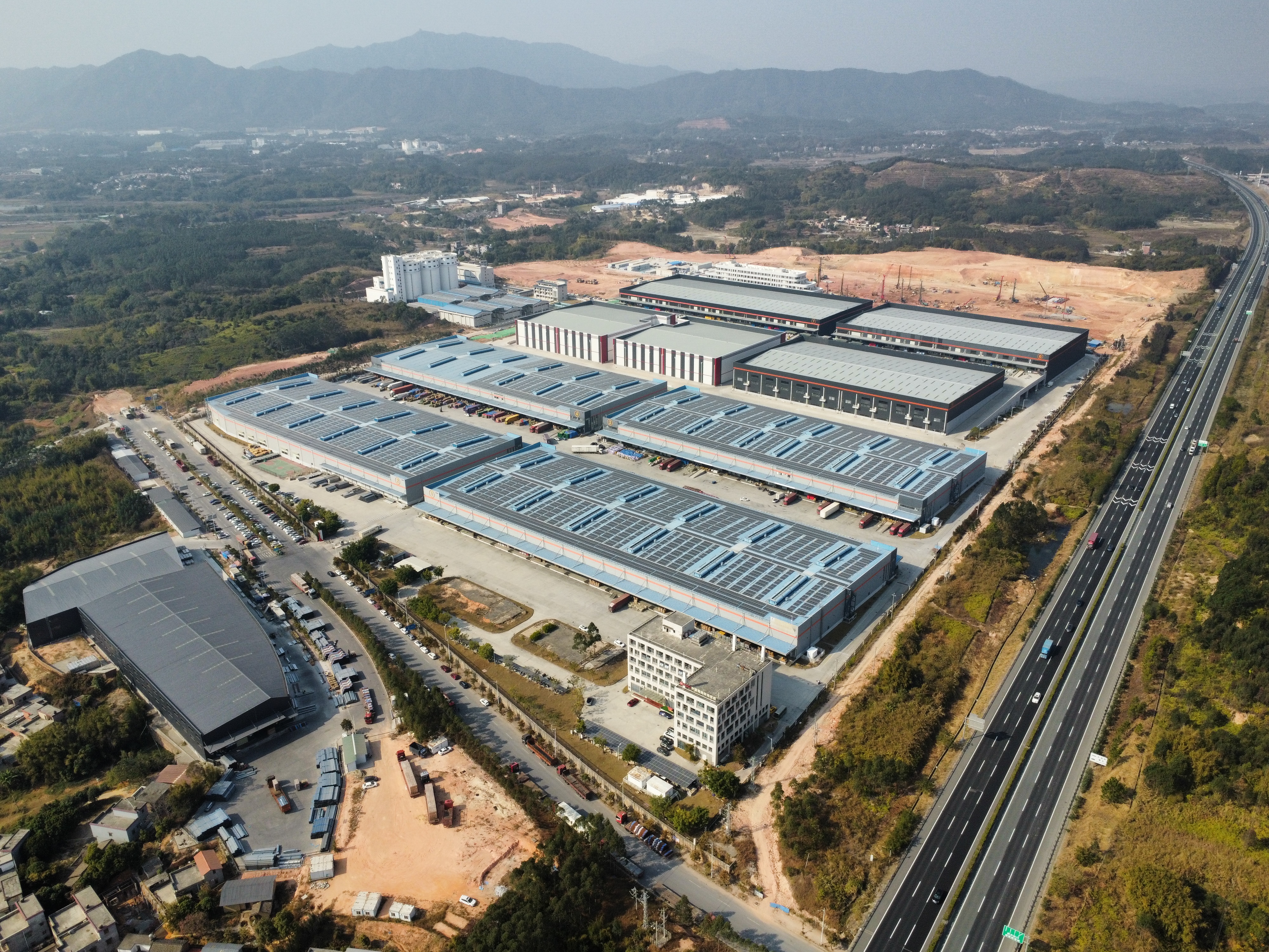 岩竹砺初心，物流连湾区——容庭斌与南部物流枢纽的红色远征